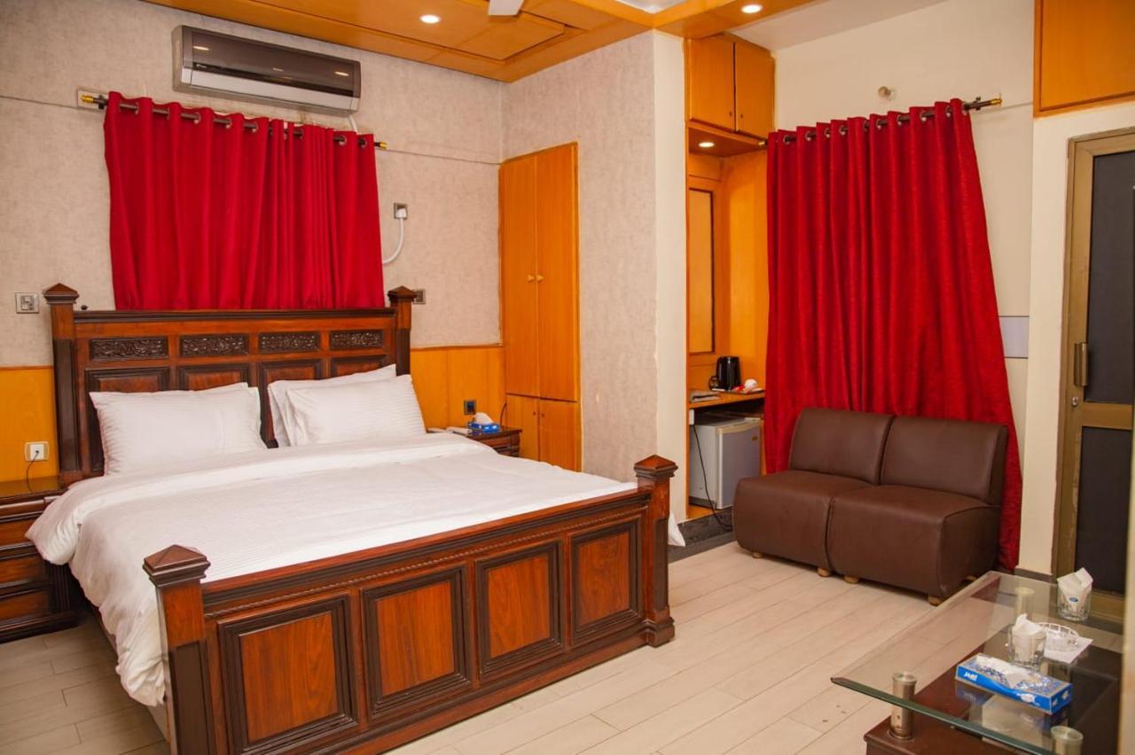 Elet Business Hotel Karachi Extérieur photo