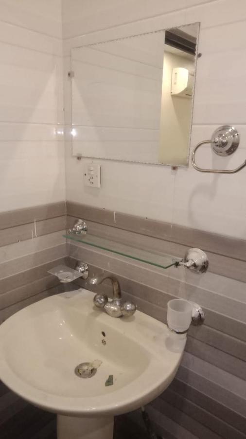 Elet Business Hotel Karachi Extérieur photo