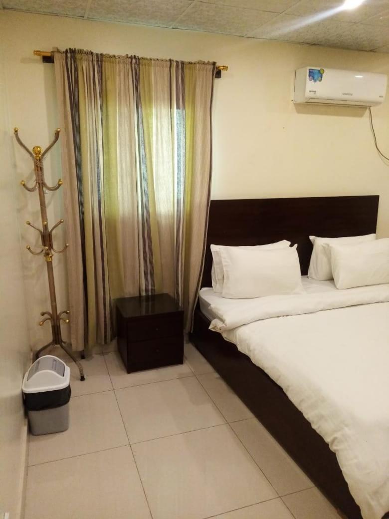 Elet Business Hotel Karachi Extérieur photo