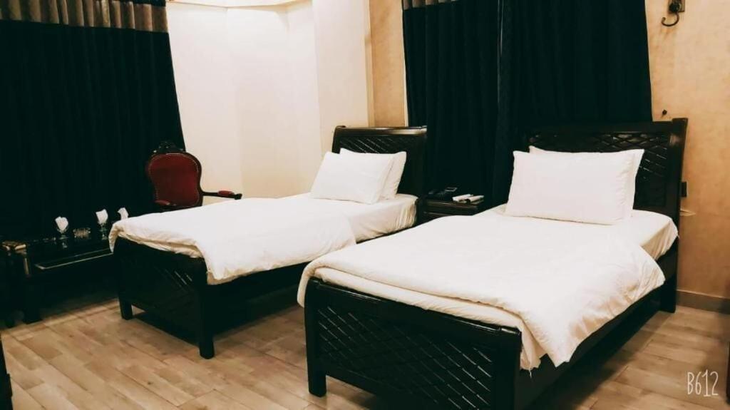 Elet Business Hotel Karachi Extérieur photo